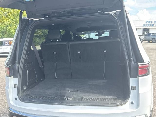 2023 Jeep Wagoneer Base
