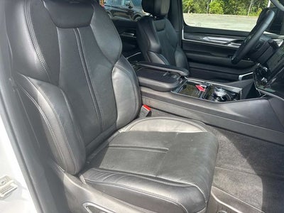 2023 Jeep Wagoneer Base