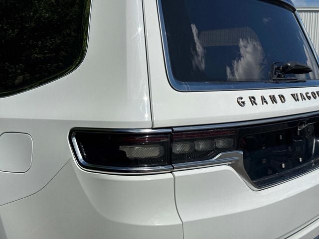 2022 Jeep Grand Wagoneer Series III
