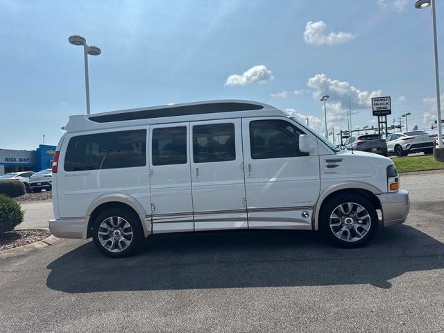 2023 Chevrolet Express 2500 Work Van Cargo