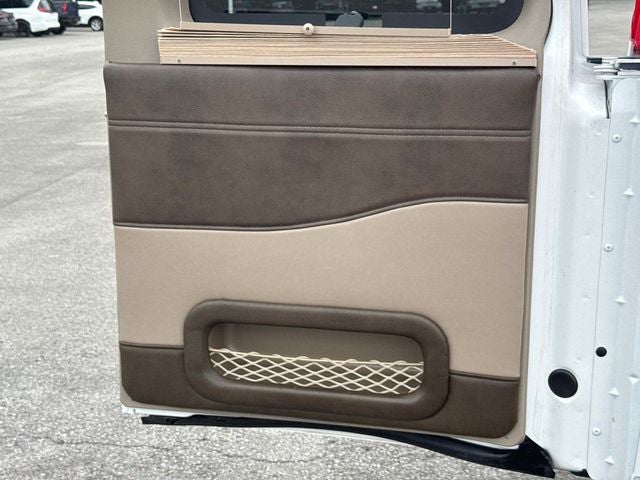 2023 Chevrolet Express 2500 Work Van Cargo