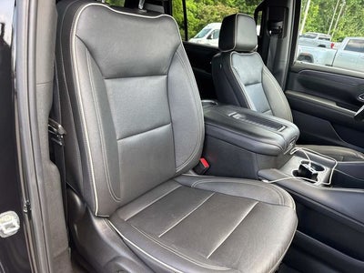 2024 GMC Yukon XL SLT