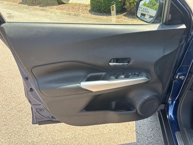 2019 Nissan Kicks SR