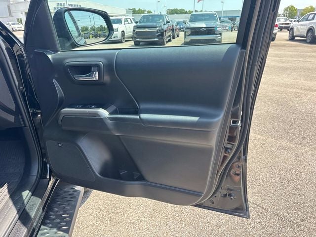 2023 Toyota Tacoma Limited V6