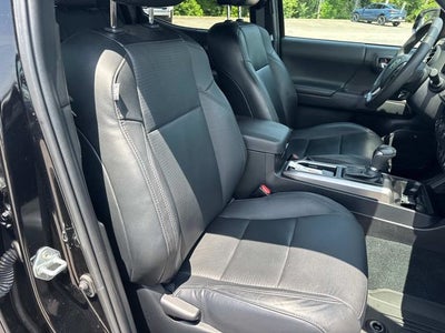 2023 Toyota Tacoma Limited V6