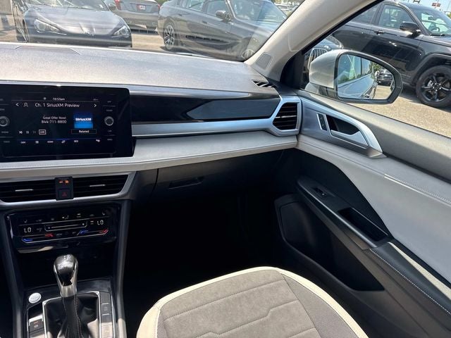 2025 Volkswagen Taos 1.5T SE
