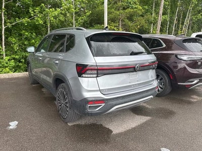 2025 Volkswagen Taos 1.5T SE