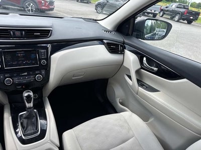 2022 Nissan Rogue Sport SV