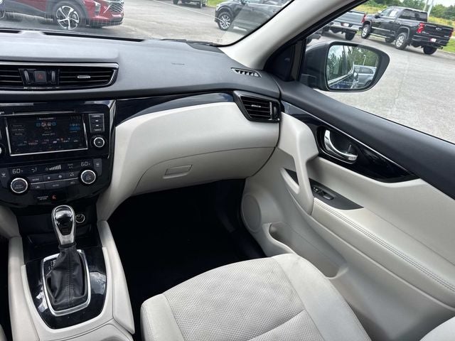 2022 Nissan Rogue Sport SV