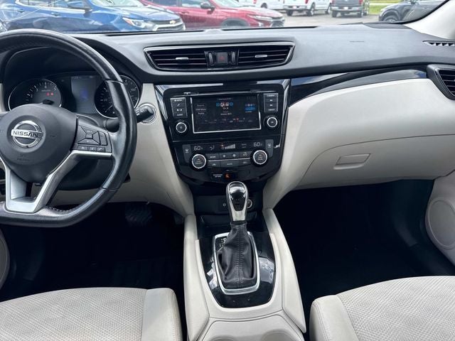 2022 Nissan Rogue Sport SV