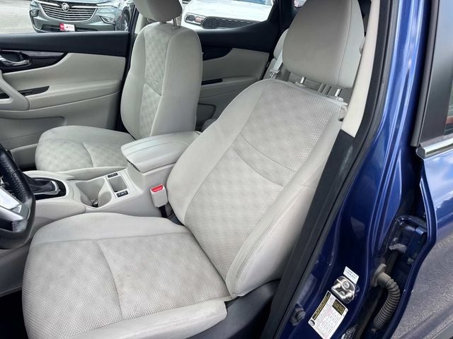 2022 Nissan Rogue Sport SV
