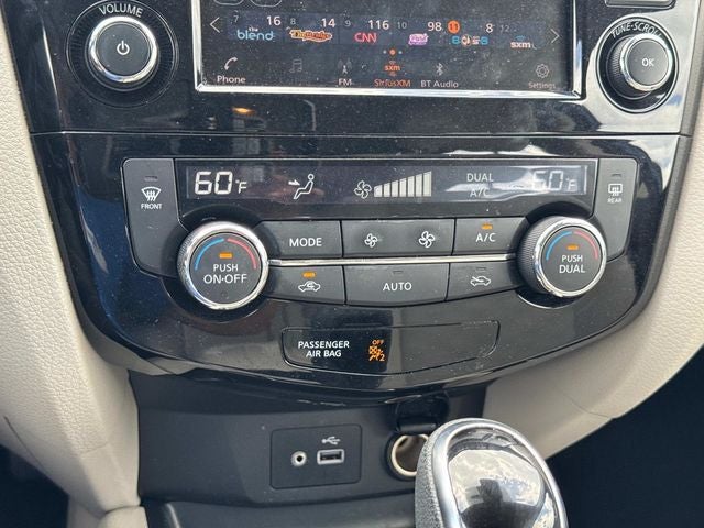 2022 Nissan Rogue Sport SV