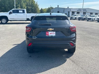 2025 Chevrolet Trax LS