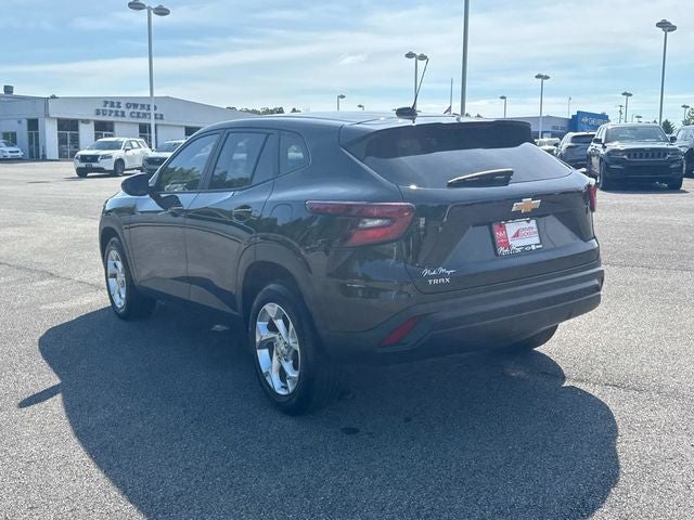 2025 Chevrolet Trax LS