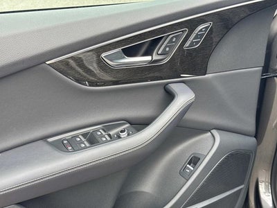 2025 Audi Q7 55 Premium Plus quattro
