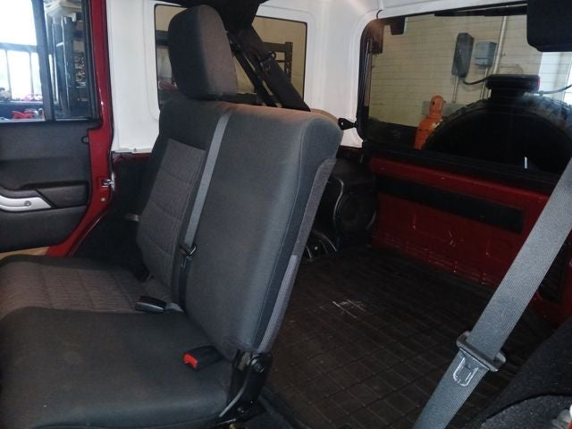 2012 Jeep Wrangler Unlimited Sahara