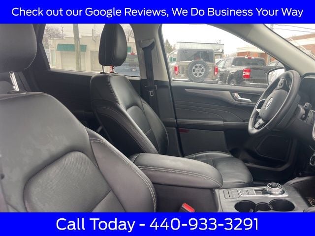 2022 Ford Escape Titanium