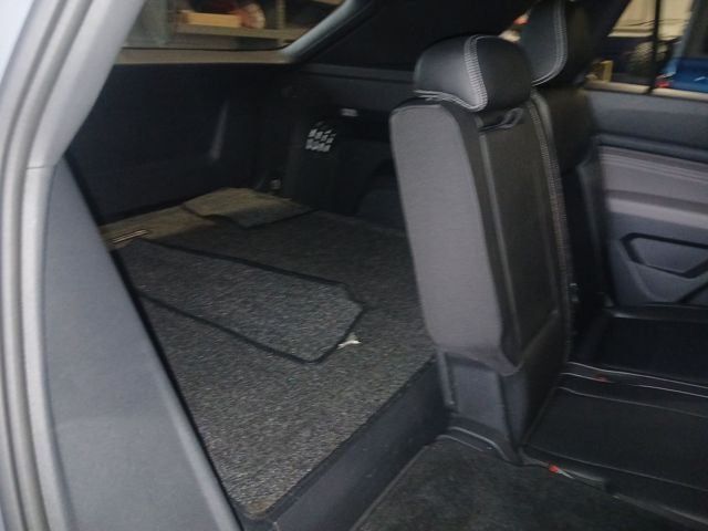 2021 Volkswagen Atlas Cross Sport 3.6L V6 SE w/Technology R-Line