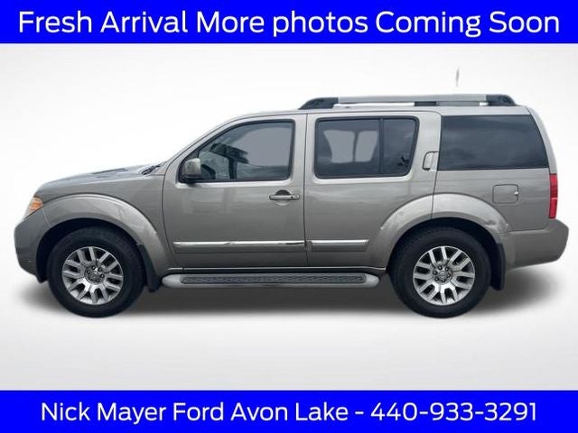 2009 Nissan Pathfinder LE