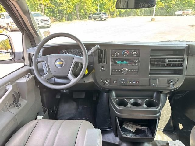 2025 Chevrolet Express Cargo 3500 WT