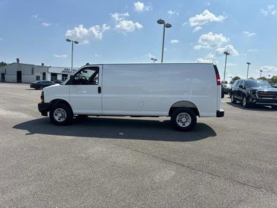 2025 Chevrolet Express Cargo 3500 WT