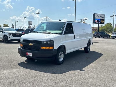 2025 Chevrolet Express Cargo 3500 WT