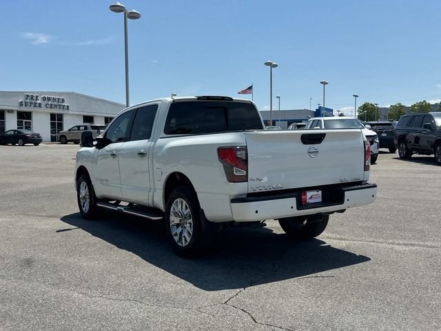 2020 Nissan TITAN Crew Cab SL 4x4