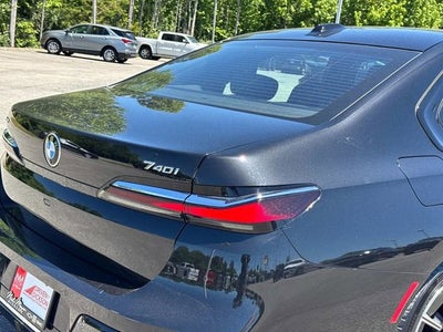 2025 BMW 7 Series 740i xDrive