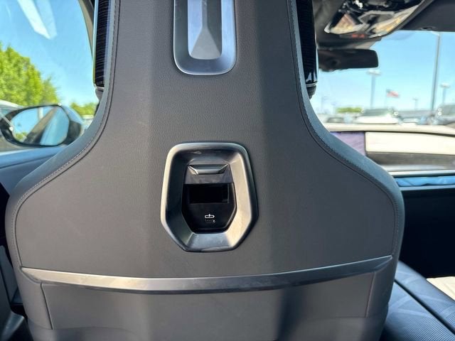 2025 BMW 7 Series 740i xDrive