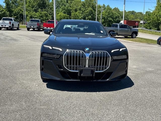 2025 BMW 7 Series 740i xDrive