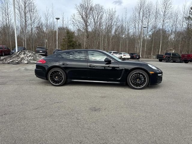 2015 Porsche Panamera 4
