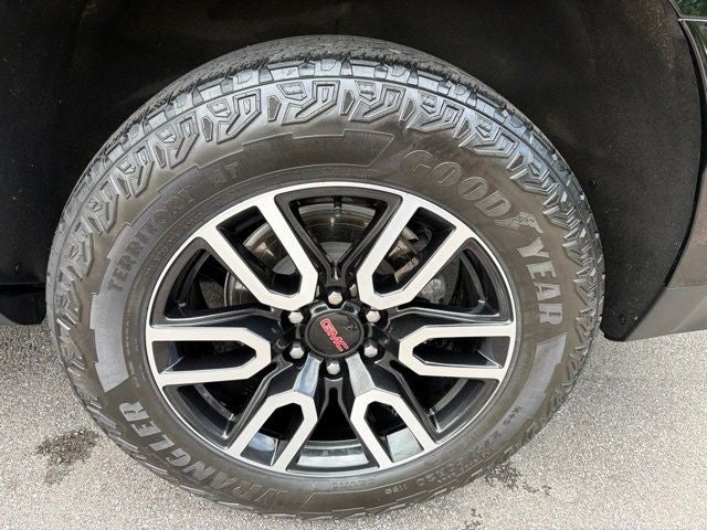 2024 GMC Yukon AT4