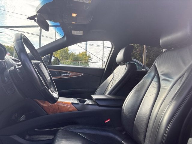 2019 Lincoln Nautilus Select