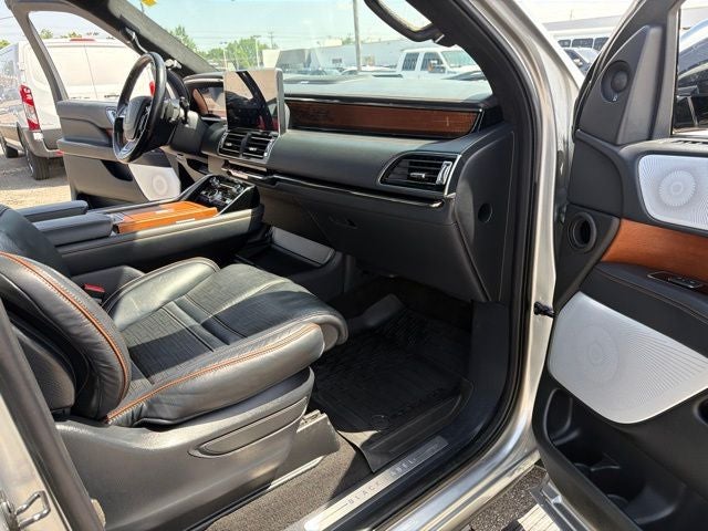 2024 Lincoln Navigator L Black Label