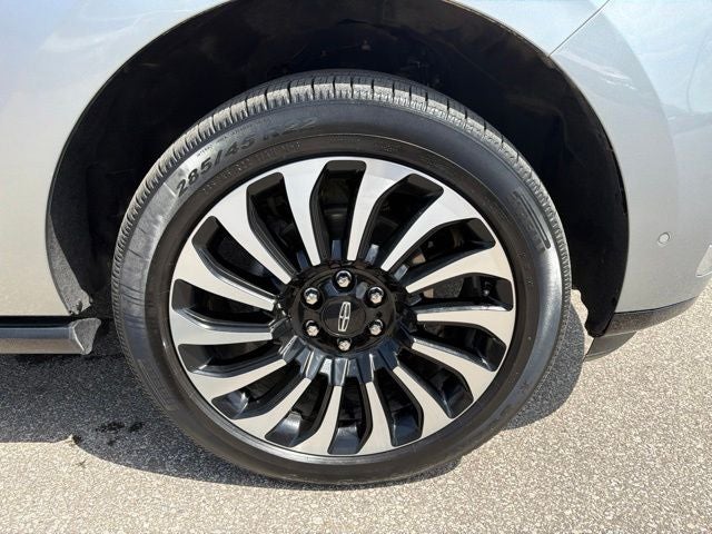 2024 Lincoln Navigator L Black Label