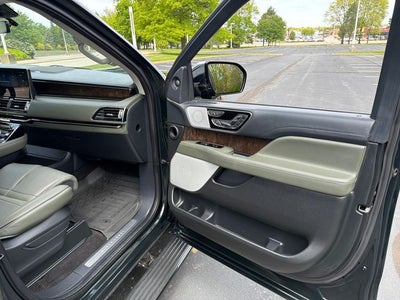 2022 Lincoln Navigator L Black Label