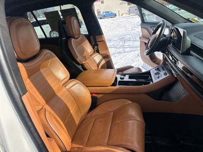 2022 Lincoln Aviator Plug-In Hybrid Black Label Grand Touring