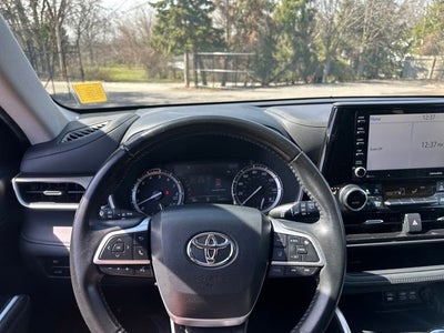 2022 Toyota Highlander XLE