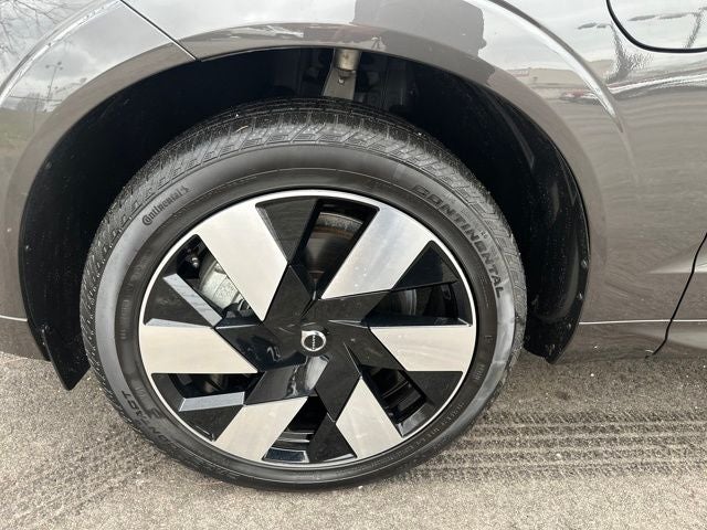 2025 Volvo XC60 Plug-In Hybrid T8 Plus
