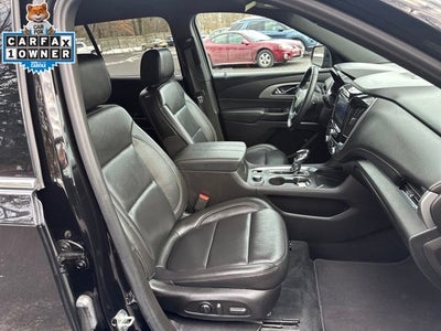 2022 Chevrolet Traverse LT Leather
