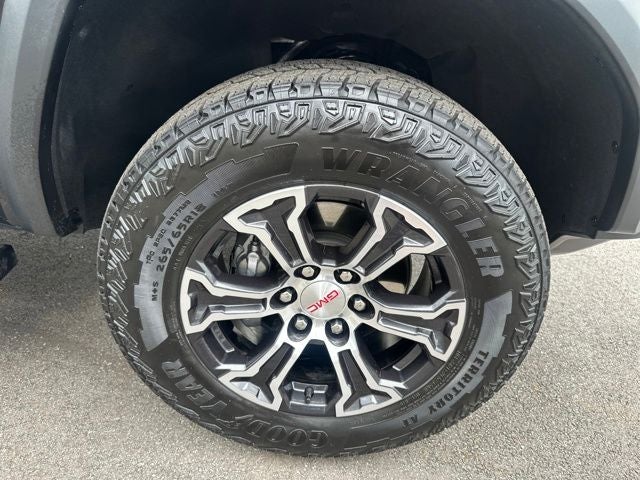 2024 GMC Canyon AT4