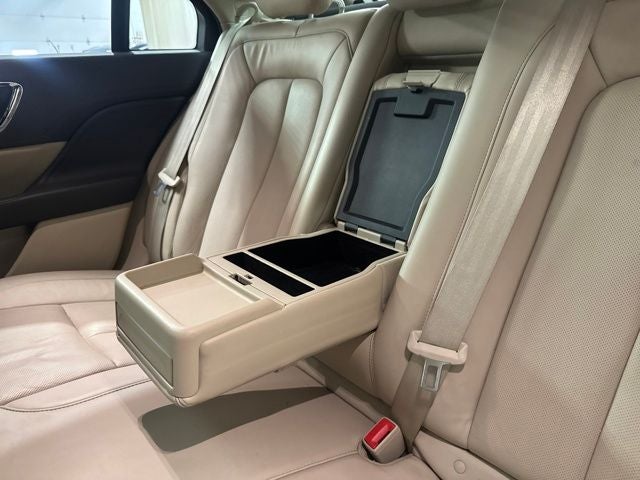 2017 Lincoln Continental Select