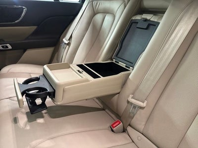 2017 Lincoln Continental Select