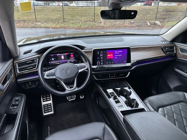 2024 Volkswagen Atlas 2.0T SEL Premium R-Line