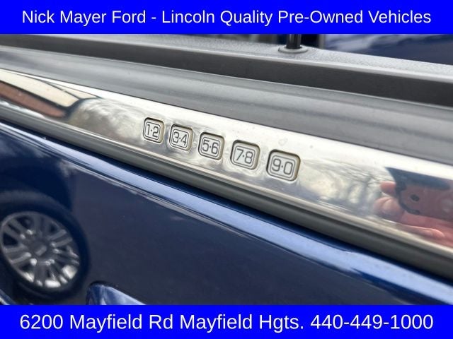 2011 Lincoln Navigator Base