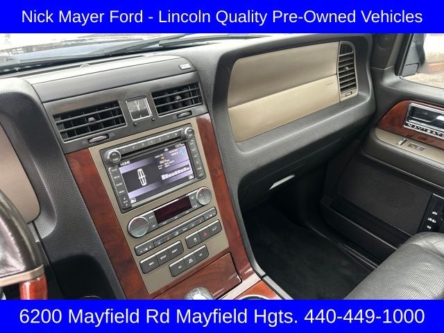 2011 Lincoln Navigator Base