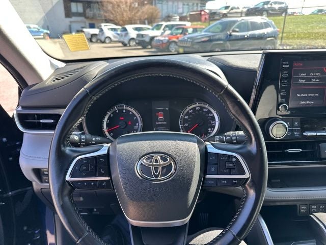 2022 Toyota Highlander LE