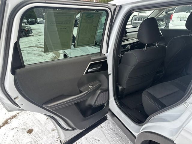 2022 Mitsubishi Outlander ES