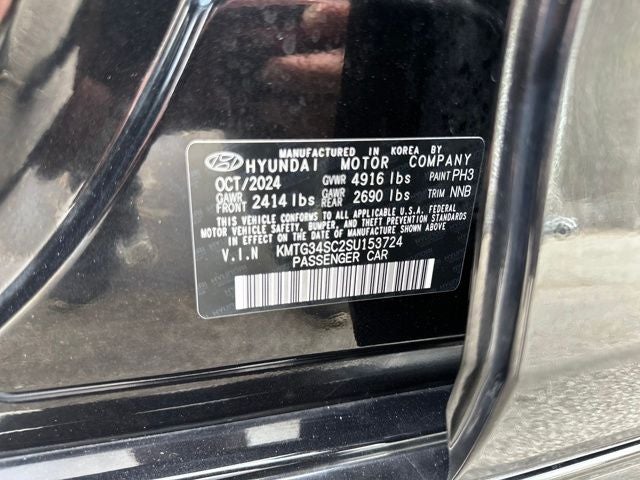 2025 Genesis G70 2.5T