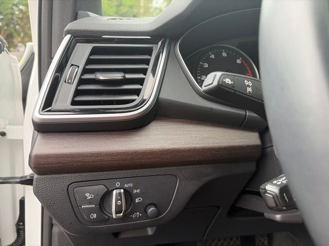2023 Audi Q5 40 Premium quattro